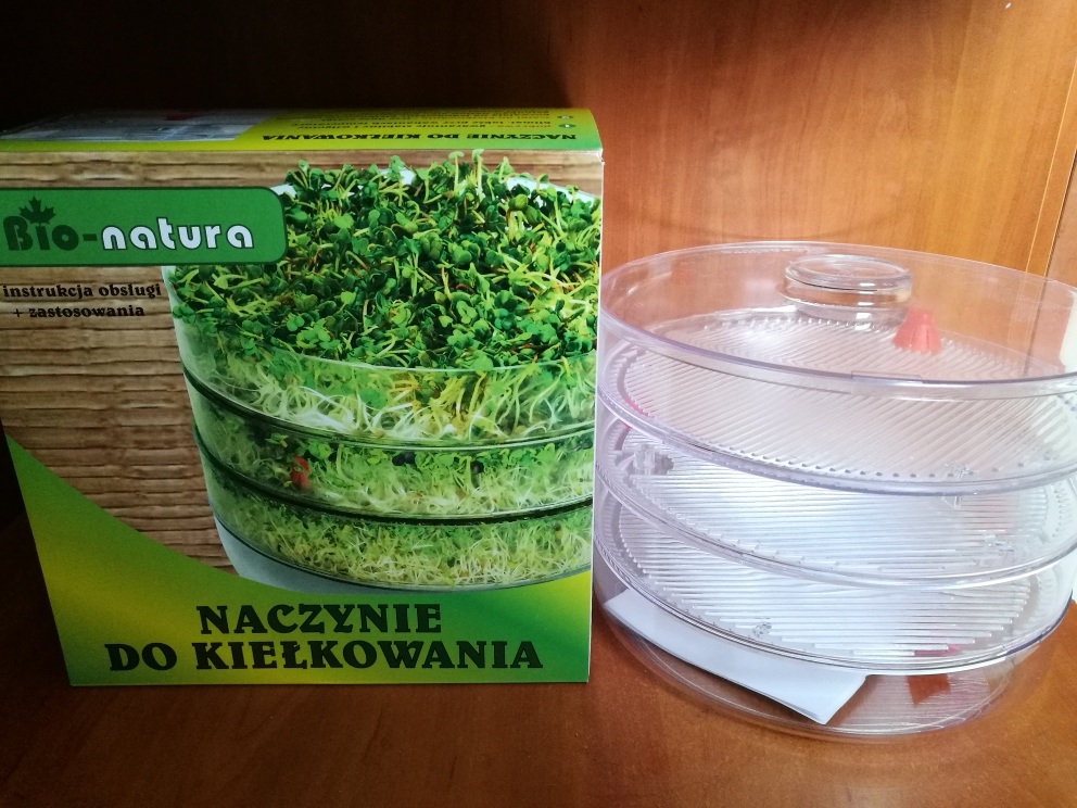 Jak uprawiać kiełki ? Kiełkownica Bionatura ze sklepu Visvitalis