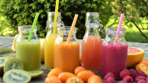 Owocowo - warzywne smoothie które możecie wykonać swoim blenderem lub wyciskarką do soków